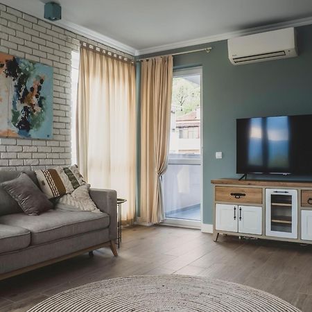 Stylish 1Bd - Free Private Garage Apartment Plovdiv Bagian luar foto