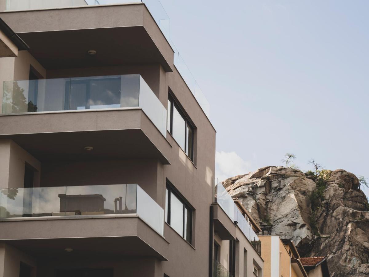 Stylish 1Bd - Free Private Garage Apartment Plovdiv Bagian luar foto